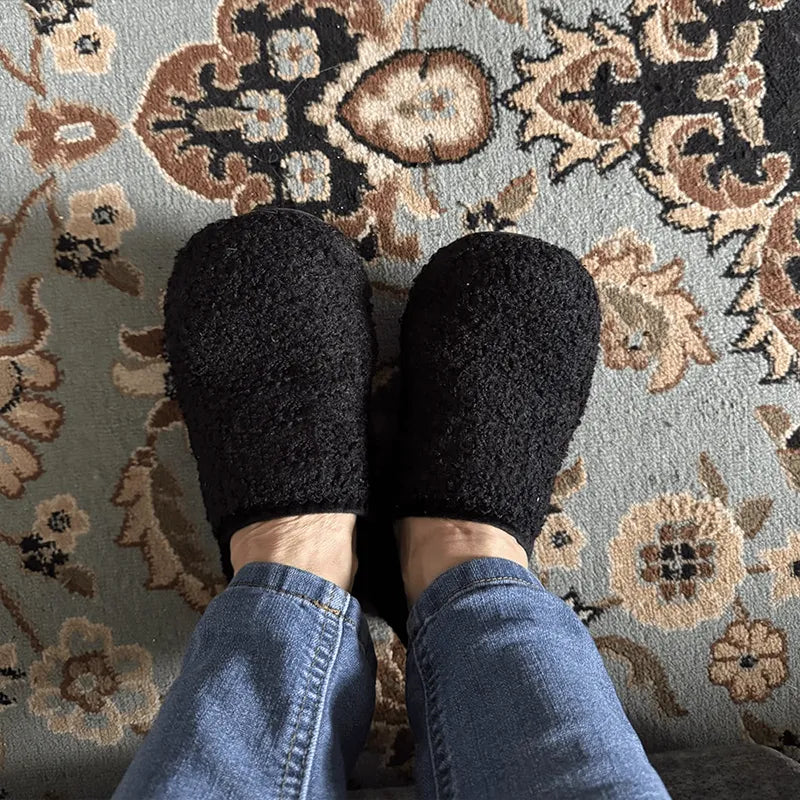 🏡 Husskor – Slip-on-tofflor för inomhusbruk