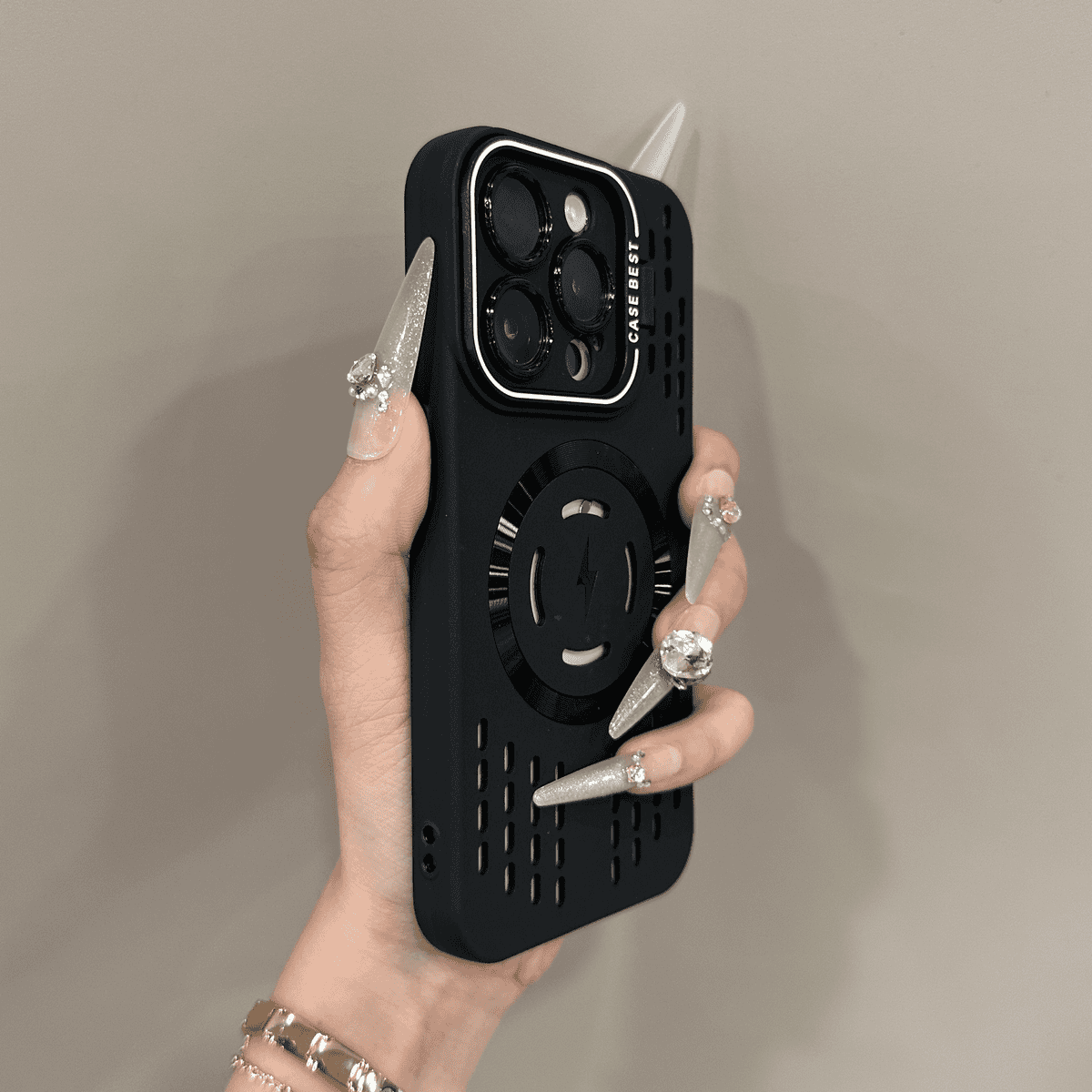 Mjukt silikonskyddsfodral med blixtsnabbt magnetiskt laddningsfodral för iPhone