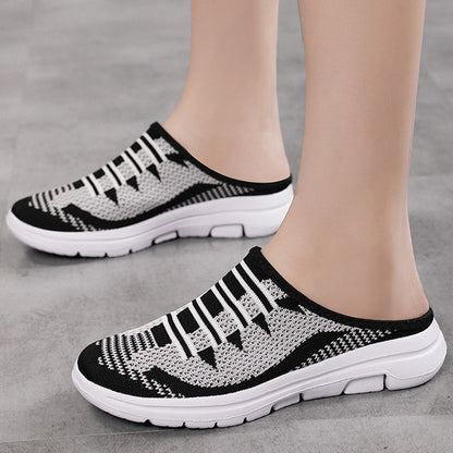 Bekväma och ventilerande tofflor med sluten tå