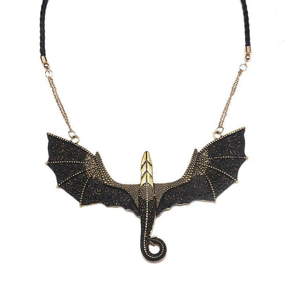 Halsband med Svart Bevingad Flygande Drake