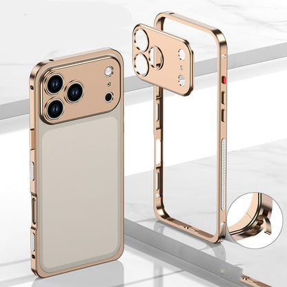 iPhone-skal med bar ram i metall och värmeavledande funktion med sjöhästspänne