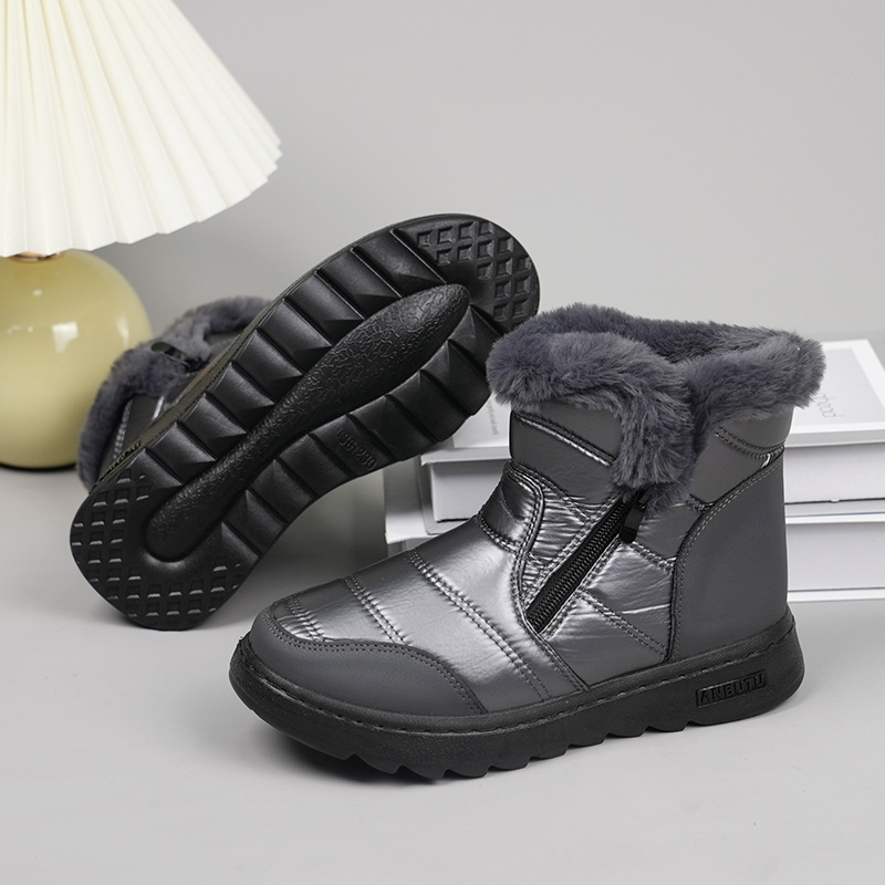 Varma stövlar för kvinnor i casual stil