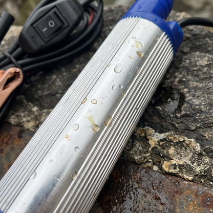 Portabel nedsänkbar elektrisk pump med krokodilklämmor