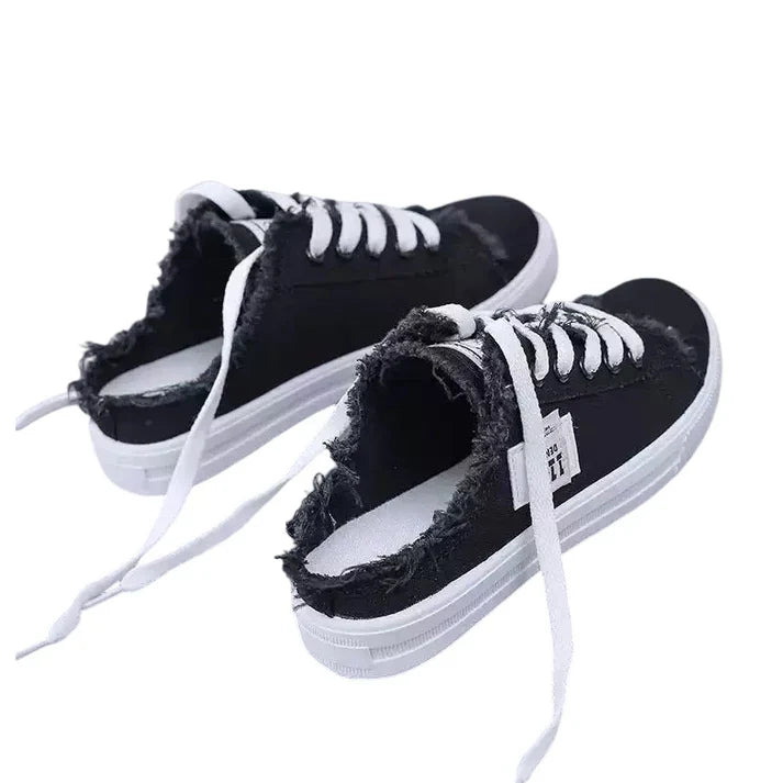 Damsneakers i denim med mulemönster – lätta att bära, bekväm sula och perfekta för en avslappnad sommarlook