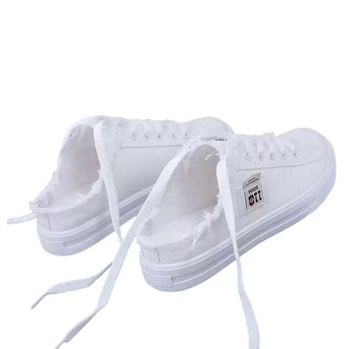 Damsneakers i denim med mulemönster – lätta att bära, bekväm sula och perfekta för en avslappnad sommarlook