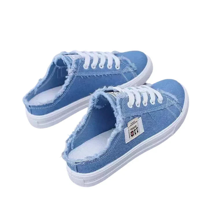 Damsneakers i denim med mulemönster – lätta att bära, bekväm sula och perfekta för en avslappnad sommarlook
