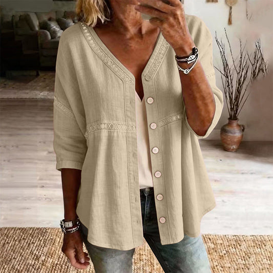 👕🌸 V-ringad spetsblus med knappar